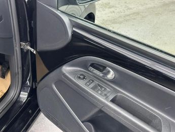 VOLKSWAGEN UP! 1.0 BlueMotion Tech High up! Euro 6 (s/s) 3dr