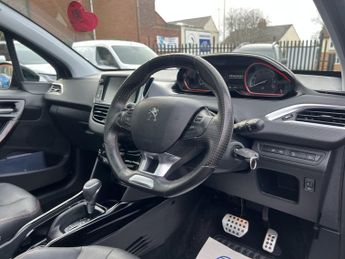 PEUGEOT 2008 1.2 PureTech GT Line