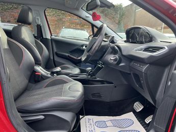 PEUGEOT 2008 1.2 PureTech GT Line