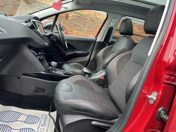 PEUGEOT 2008 1.2 PureTech GT Line