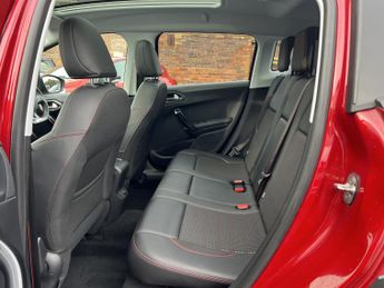 PEUGEOT 2008 1.2 PureTech GT Line