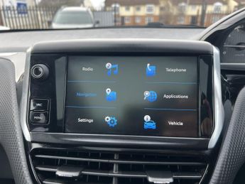 PEUGEOT 2008 1.2 PureTech GT Line