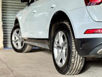 AUDI Q5 2.0 TDI 40 Sport S Tronic quattro Euro 6 (s/s) 5dr