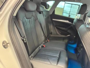 AUDI Q5 2.0 TDI 40 Sport S Tronic quattro Euro 6 (s/s) 5dr