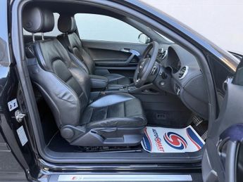 AUDI S3 2.0 TFSI BLACK EDITION S TRONIC QUATTRO