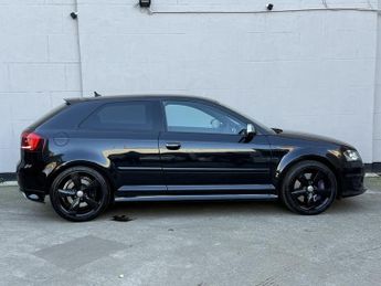 AUDI S3 2.0 TFSI BLACK EDITION S TRONIC QUATTRO