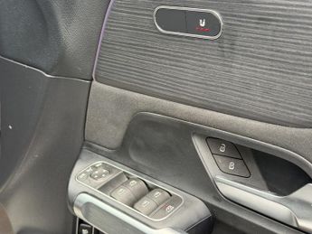 MERCEDES-BENZ EQB EQB 350 66.5kWh AMG Line