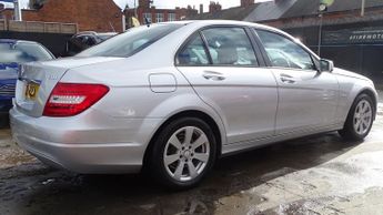 MERCEDES-BENZ C CLASS 2.1 C220 CDI BlueEfficiency SE Edition 125