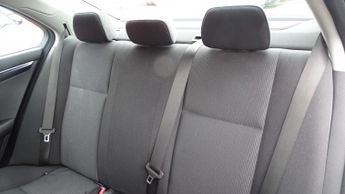 MERCEDES-BENZ C CLASS 2.1 C220 CDI BlueEfficiency SE Edition 125