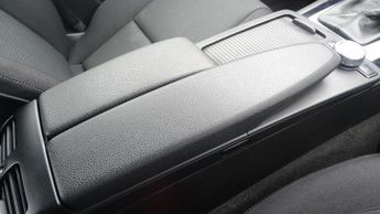 MERCEDES-BENZ C CLASS 2.1 C220 CDI BlueEfficiency SE Edition 125