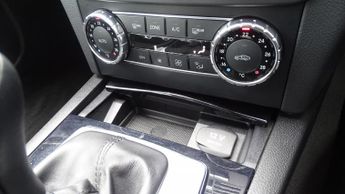 MERCEDES-BENZ C CLASS 2.1 C220 CDI BlueEfficiency SE Edition 125
