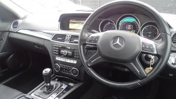 MERCEDES-BENZ C CLASS 2.1 C220 CDI BlueEfficiency SE Edition 125