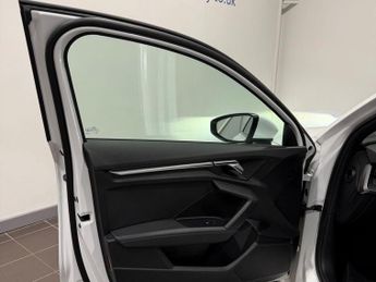 AUDI A3 1.0 TFSI 30 S line Sportback S Tronic Euro 6 (s/s) 5dr