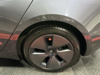 TESLA MODEL 3 (Dual Motor) Long Range