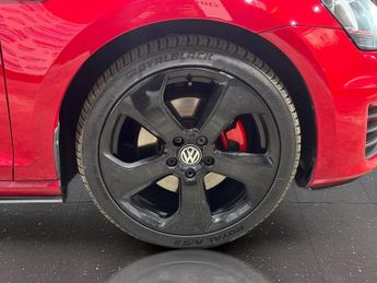 VOLKSWAGEN GOLF 2.0 TSI BlueMotion Tech GTI