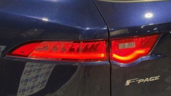 JAGUAR F-PACE 2.0 D180 Portfolio
