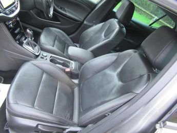 VAUXHALL ASTRA 1.6 CDTi BlueInjection Elite Nav Auto Euro 6 5dr
