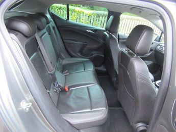 VAUXHALL ASTRA 1.6 CDTi BlueInjection Elite Nav Auto Euro 6 5dr