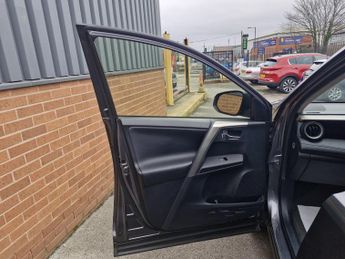 TOYOTA RAV4 2.2 D-CAT Icon