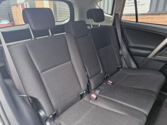 TOYOTA RAV4 2.2 D-CAT Icon