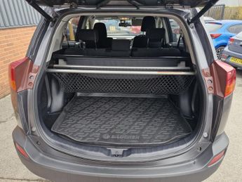 TOYOTA RAV4 2.2 D-CAT Icon