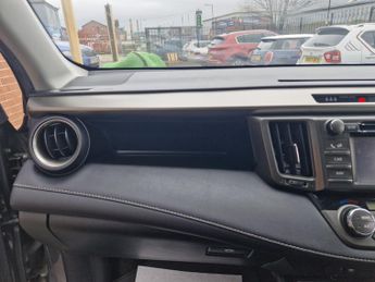 TOYOTA RAV4 2.2 D-CAT Icon