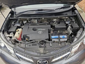 TOYOTA RAV4 2.2 D-CAT Icon