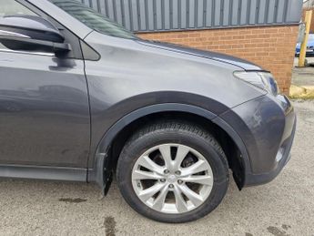 TOYOTA RAV4 2.2 D-CAT Icon