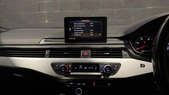 AUDI A4 2.0 TDI S line