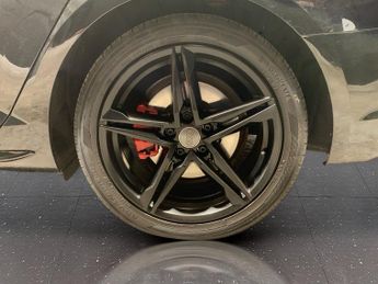 AUDI A4 2.0 TDI S line