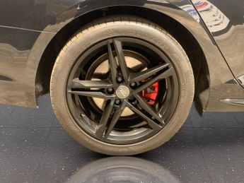 AUDI A4 2.0 TDI S line