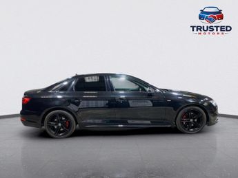 AUDI A4 2.0 TDI S line