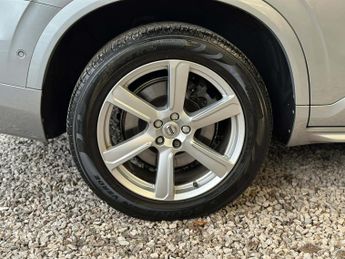 VOLVO XC90 2.0 Momentum T8 AWD Twin Engine