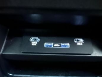 LAND ROVER DISCOVERY 3.0 SD V6 HSE Luxury Auto 4WD Euro 6 (s/s) 5dr