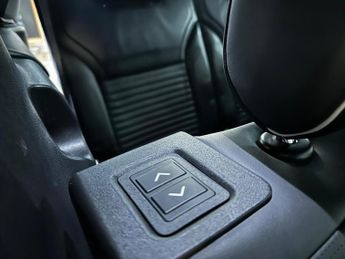 LAND ROVER DISCOVERY 3.0 SD V6 HSE Luxury Auto 4WD Euro 6 (s/s) 5dr