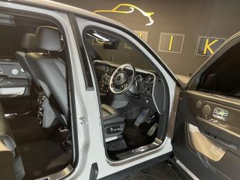 ROLLS-ROYCE CULLINAN 6.8 V12 Black Badge