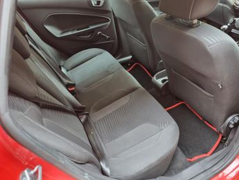 FORD FIESTA 1.0 T EcoBoost Zetec