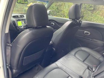 KIA SOUL 1.6 CRDi Maxx Euro 6 5dr