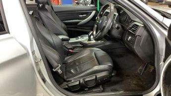 BMW 3 SERIES 3.0 330d M Sport Auto Euro 5 (s/s) 4dr