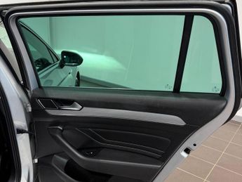 VOLKSWAGEN PASSAT 1.4 TSI 13kWh GTE DSG Euro 6 (s/s) 5dr