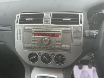 FORD KUGA 2.0 TDCi Zetec