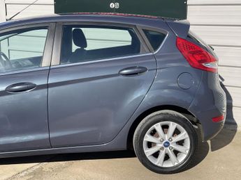 FORD FIESTA 1.4 Zetec