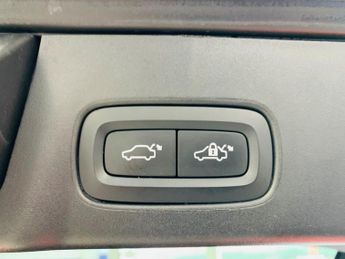 VOLVO V90 2.0 D4 Momentum Plus Auto Euro 6 (s/s) 5dr