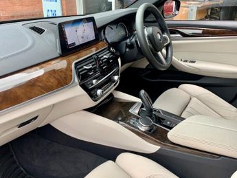 BMW 5 SERIES 2.0 520d M Sport Auto xDrive Euro 6 (s/s) 4dr