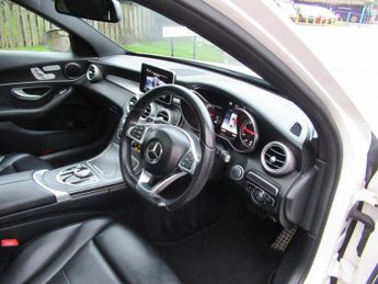 MERCEDES-BENZ C CLASS 2.1 C220d AMG Line (Premium) G-Tronic+ Euro 6 (s/s) 4dr