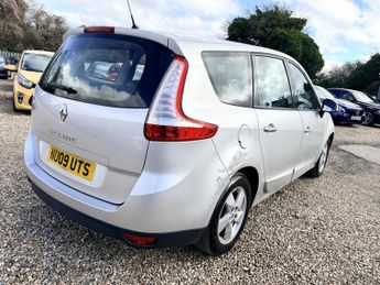 RENAULT GRAND SCENIC 1.5 dCi Dynamique