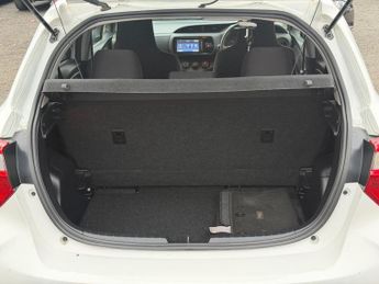 TOYOTA VITZ 1.0 Automatic Petrol Euro5 5dr