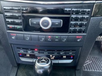 MERCEDES-BENZ E CLASS 3.0 E350 CDI V6 BlueEfficiency Sport Edition 125 Cabriolet G-Tro