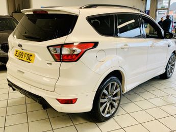 FORD KUGA 2.0 TDCi EcoBlue ST-Line Edition