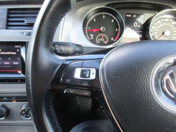 VOLKSWAGEN GOLF 1.6 TDI BlueMotion Tech Match DSG Euro 5 (s/s) 5dr